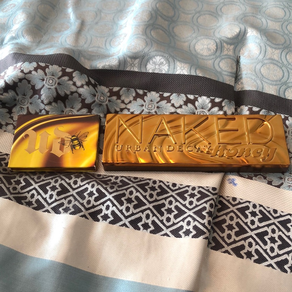 Urban decay Naked Honey  and mini Naked Honey